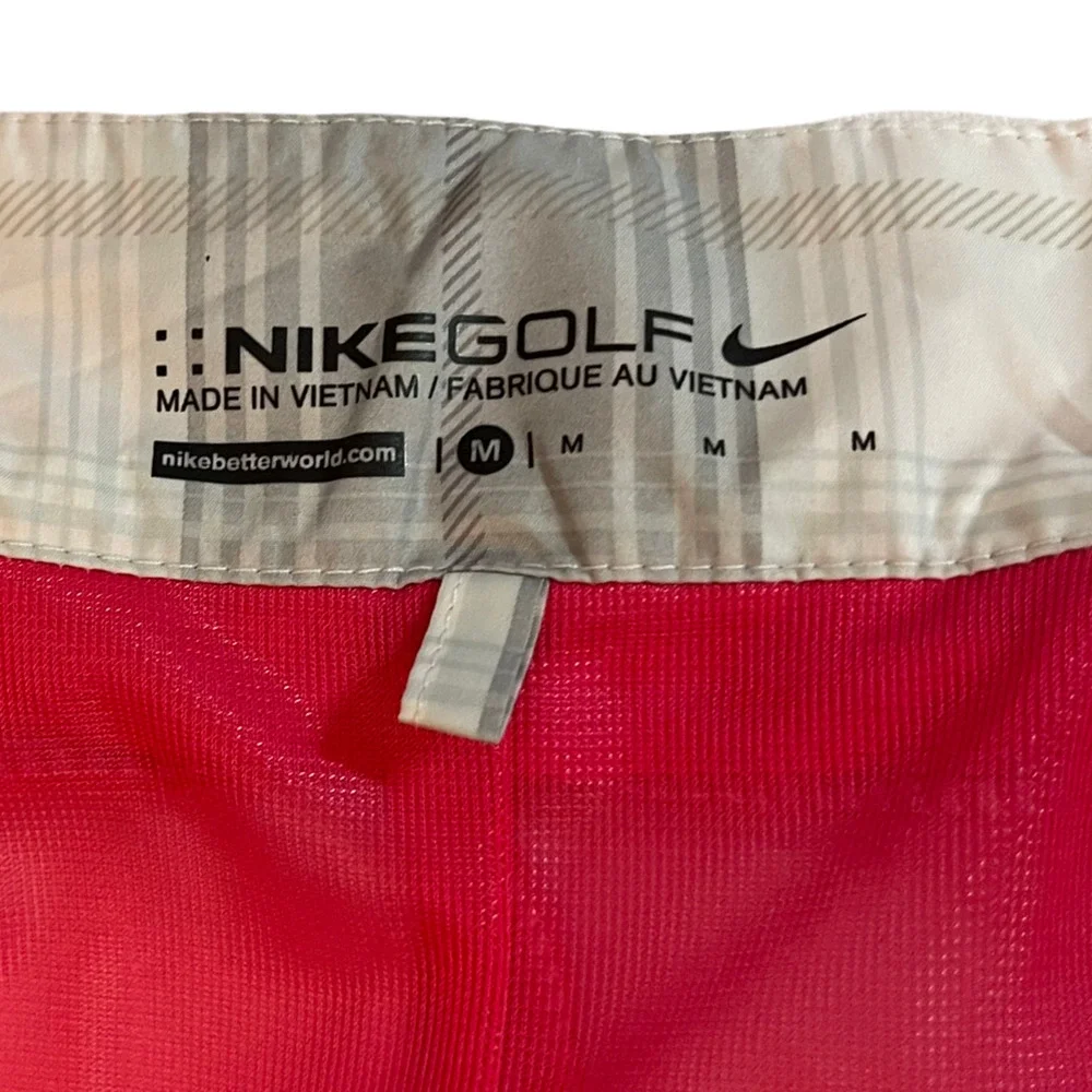 Nike golf pink jacket M NWOT‎